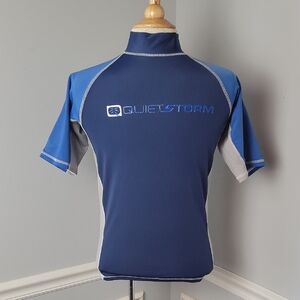 QUIET STORM Blue Mock Neck Short Sleeve Rash Guard Swim Surf Protection Shirt